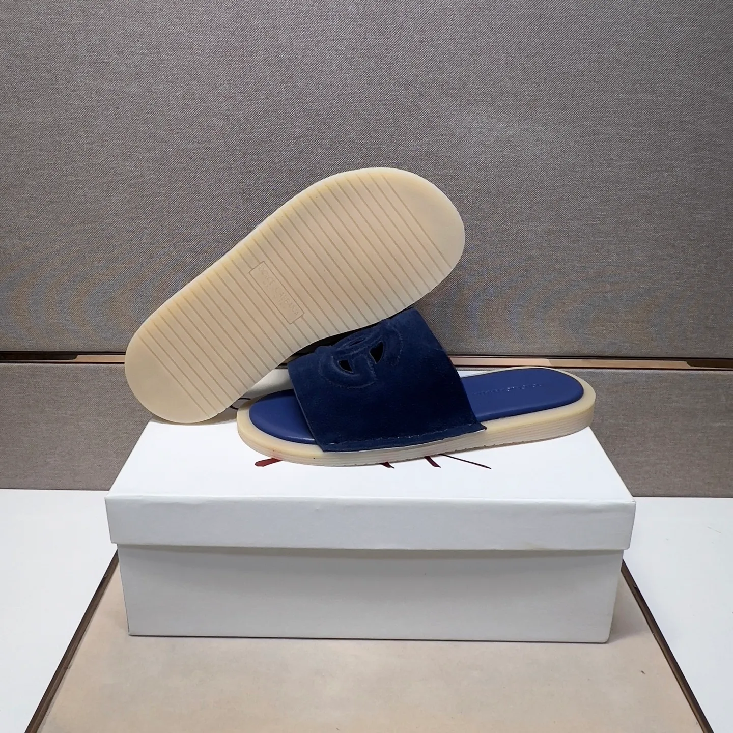 Men's men's shoes 💰pp340【DG～】Men's casual slippers 2025z cabinet sales simultaneously 🔶Size: 38-44#️⃣ 🔷5 colors🔜The upper is made of multi-material splicing➕Genuine leather lining, comfortable and breathable, sole: original comfortable, wear-resistant and non-slip outsole, ⚠️Real 📱Photographed🎬The real thing is better📢📢📢